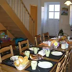 Les D'eponine Bed & Breakfast Saints-Geosmes