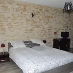 Les D'eponine Bed & Breakfast Saints-Geosmes