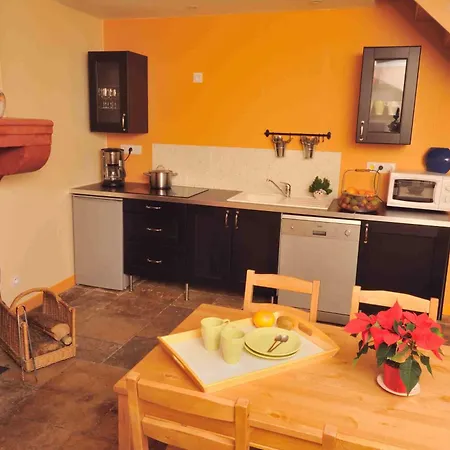 Les D'eponine Bed & Breakfast Saints-Geosmes